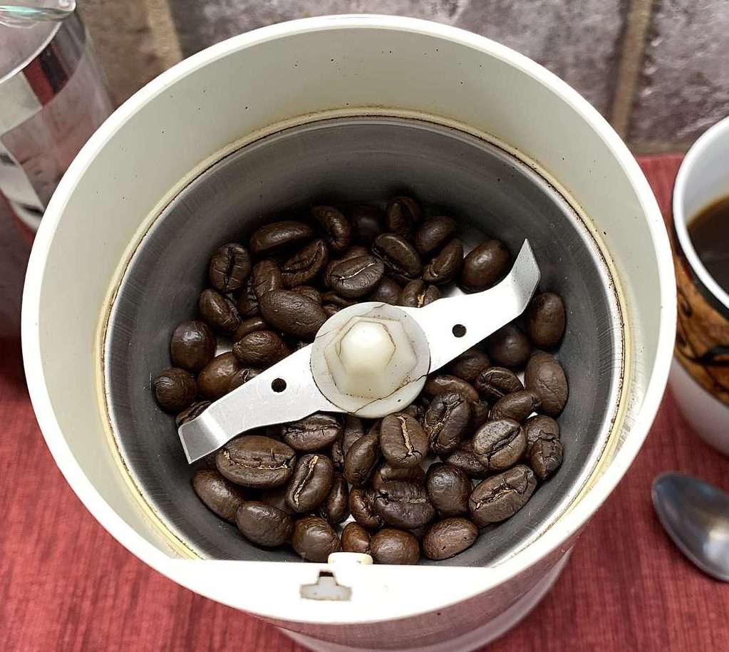 Blade grinder